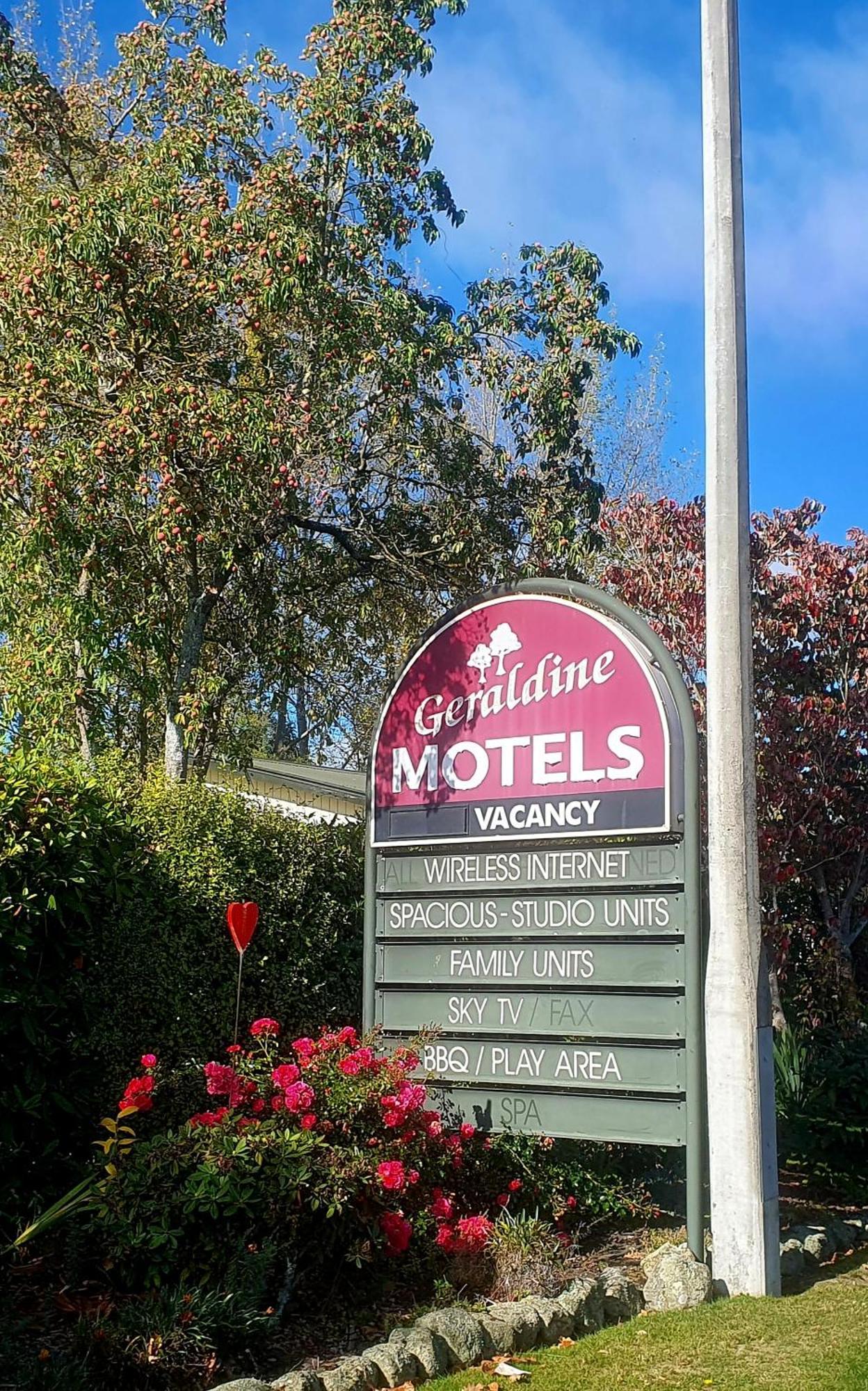 Geraldine Motels Exteriör bild